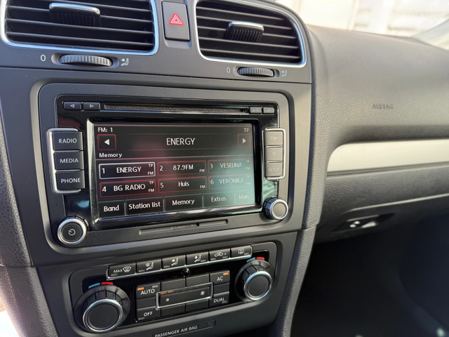 VW Golf 1, 4TSI+ Подгрев+ Навигация+ МНОГО ИКОНОМИЧНО - автомобили, коли, обяви за нови и употребявани 10