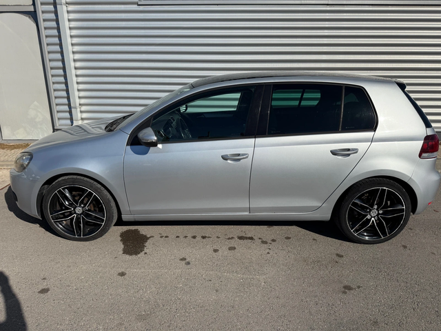 VW Golf 1, 4TSI+ Подгрев+ Навигация+ МНОГО ИКОНОМИЧНО - автомобили, коли, обяви за нови и употребявани 1