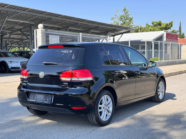 VW Golf 1.6TDI 105кс * ПЕРФЕКТЕН* - автомобили, коли, обяви за нови и употребявани 4