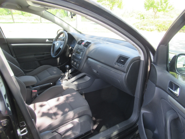 VW Golf 2.0TDI 140ps 6ск - автомобили, коли, обяви за нови и употребявани 8