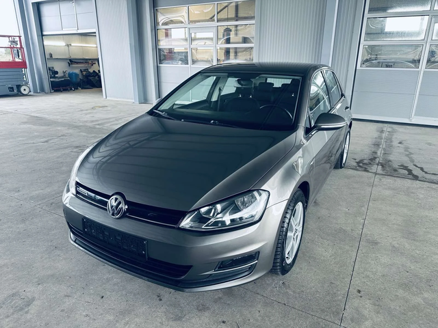 VW Golf 1.4TGI - автомобили, коли, обяви за нови и употребявани 0
