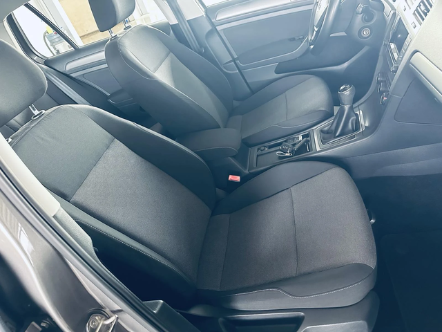 VW Golf 1.4TGI - автомобили, коли, обяви за нови и употребявани 12