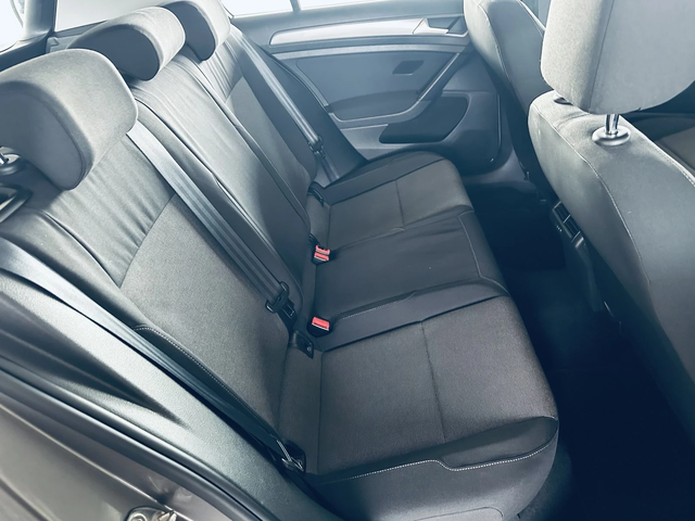 VW Golf 1.4TGI - автомобили, коли, обяви за нови и употребявани 13