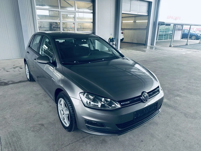 VW Golf 1.4TGI - автомобили, коли, обяви за нови и употребявани 2