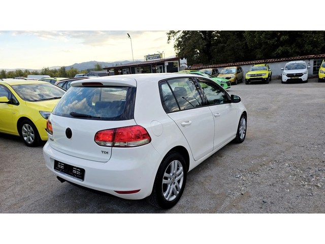 VW Golf 2.0tdi - автомобили, коли, обяви за нови и употребявани 9