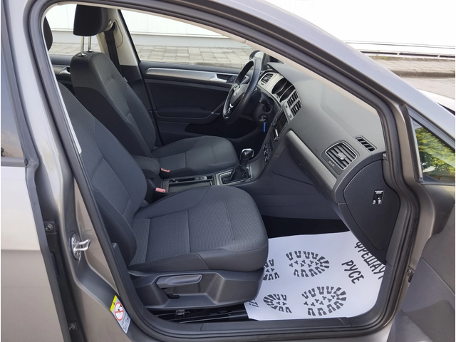 VW Golf 1.6TDI DSG - автомобили, коли, обяви за нови и употребявани 10