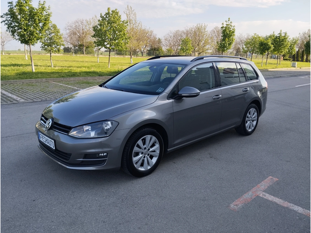 VW Golf 1.6TDI DSG - автомобили, коли, обяви за нови и употребявани 2