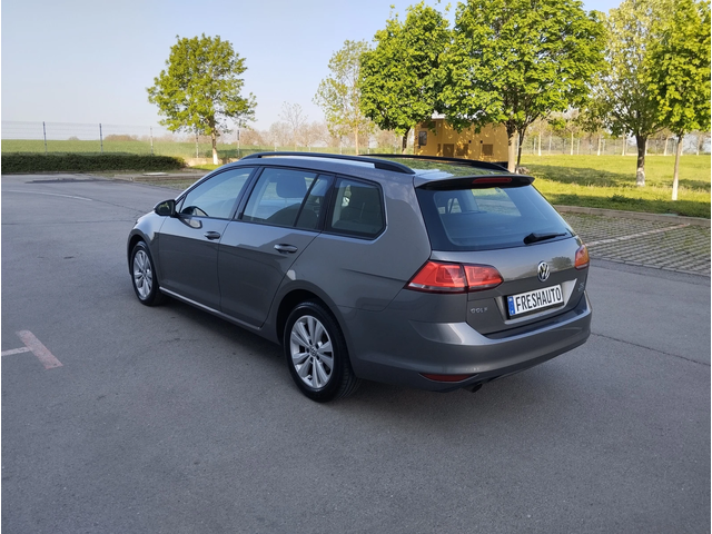 VW Golf 1.6TDI DSG - автомобили, коли, обяви за нови и употребявани 3