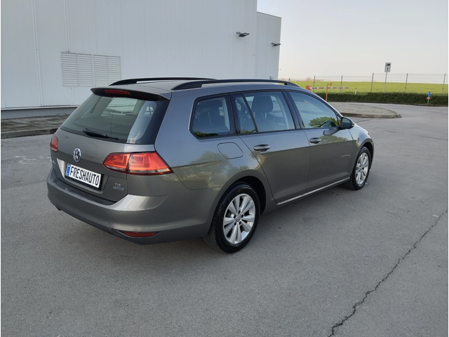 VW Golf 1.6TDI DSG - автомобили, коли, обяви за нови и употребявани 4