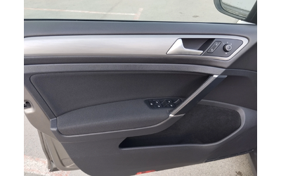 VW Golf 1.6TDI DSG - автомобили, коли, обяви за нови и употребявани 6