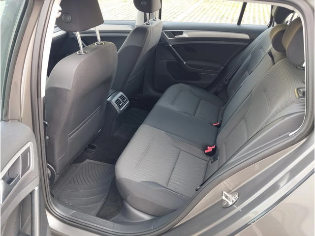 VW Golf 1.6TDI DSG - автомобили, коли, обяви за нови и употребявани 7