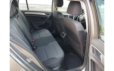 VW Golf 1.6TDI DSG - автомобили, коли, обяви за нови и употребявани 9