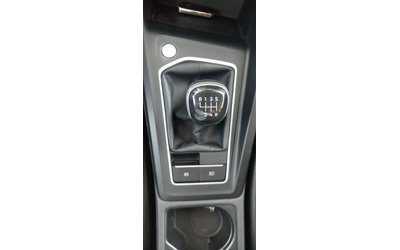 VW Golf 2.0 tdi уникат - автомобили, коли, обяви за нови и употребявани 9