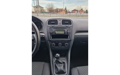 VW Golf 1.4 /80 к.с. - автомобили, коли, обяви за нови и употребявани 11