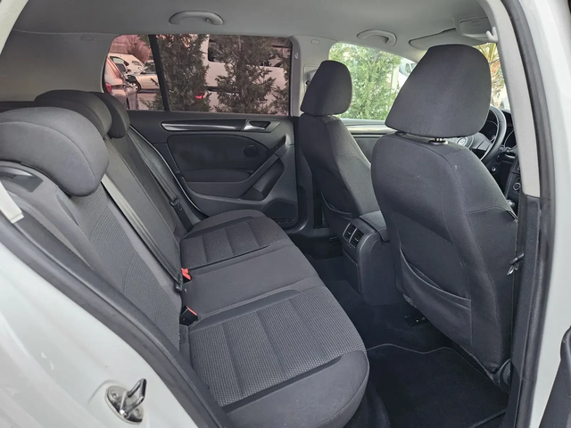 VW Golf 1.6i-102кс= ГАЗ* LANDI RENZO= LED= NAVI= АВТОПИЛОТ - автомобили, коли, обяви за нови и употребявани 13