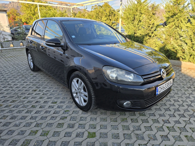 VW Golf 2.0TDI-110кс= НАВИ= АВТОПИЛОТ= ОБСЛУЖЕН= EU 5A - автомобили, коли, обяви за нови и употребявани 1