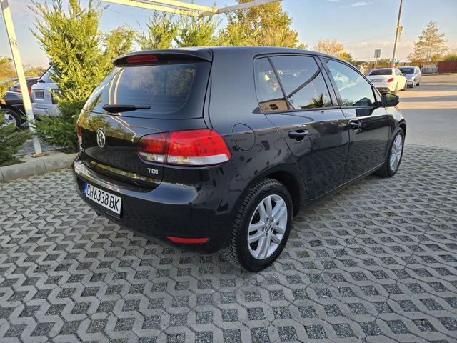 VW Golf 2.0TDI-110кс= НАВИ= АВТОПИЛОТ= ОБСЛУЖЕН= EU 5A - автомобили, коли, обяви за нови и употребявани 2