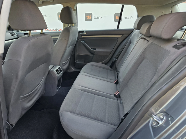 VW Golf 1.6i-102кс= ГАЗ* BRC* = ОБСЛУЖЕН= КЛИМАТИК - автомобили, коли, обяви за нови и употребявани 8