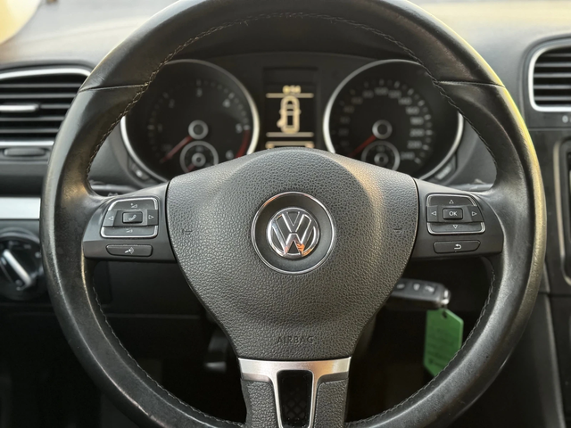 VW Golf 1.6TDI/105kc./DSG - автомобили, коли, обяви за нови и употребявани 15