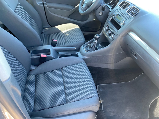 VW Golf 1.6 Газ.Инж. - автомобили, коли, обяви за нови и употребявани 9