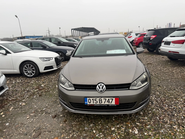VW Golf 1.4 TGI - автомобили, коли, обяви за нови и употребявани 1