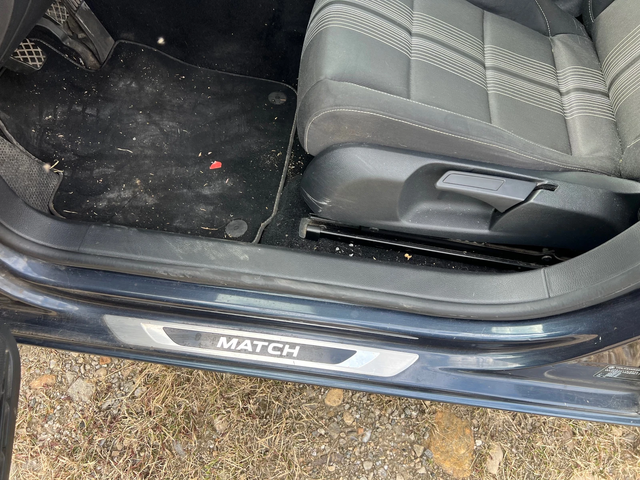 VW Golf 1.2 - автомобили, коли, обяви за нови и употребявани 15