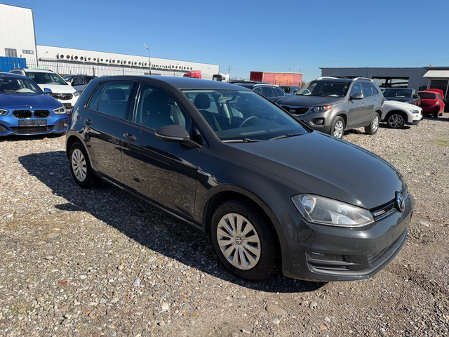 VW Golf 1.4 TGI - автомобили, коли, обяви за нови и употребявани 2
