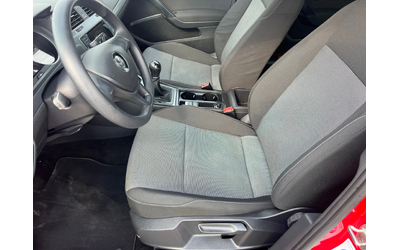 VW Golf 1.6 TDI - автомобили, коли, обяви за нови и употребявани 8