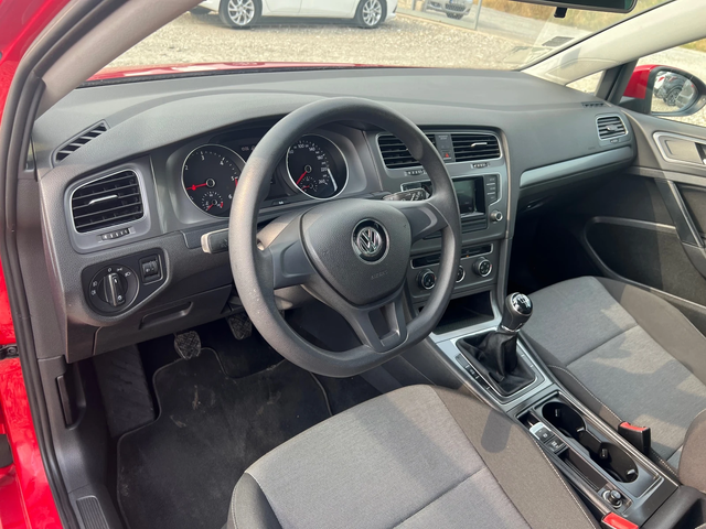 VW Golf 1.6 TDI - автомобили, коли, обяви за нови и употребявани 9