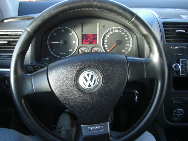 VW Golf 1.9TDI  GT 105k.c - автомобили, коли, обяви за нови и употребявани 10