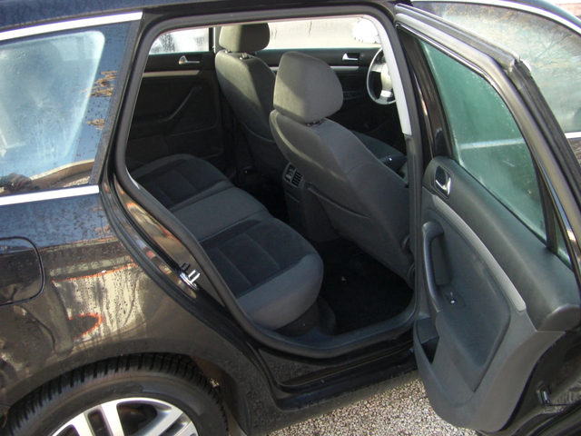 VW Golf 1.9TDI  GT 105k.c - автомобили, коли, обяви за нови и употребявани 13