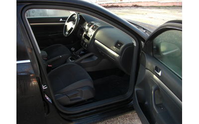 VW Golf 1.9TDI  GT 105k.c - автомобили, коли, обяви за нови и употребявани 14