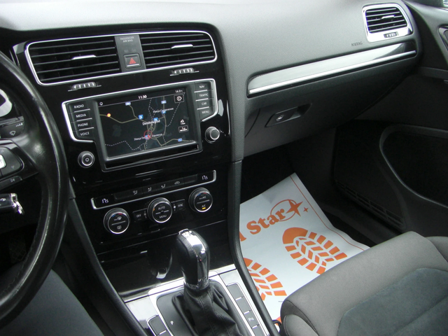 VW Golf 2.0TDI High Line NAVI AVTOMAT EURO 6B - автомобили, коли, обяви за нови и употребявани 11