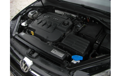 VW Golf 2.0TDI High Line NAVI AVTOMAT EURO 6B - автомобили, коли, обяви за нови и употребявани 16