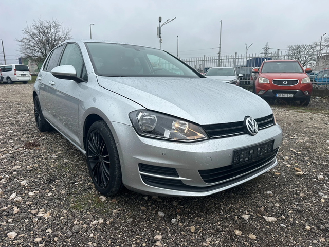 VW Golf 1.6TDI 105kc EVRO5 - автомобили, коли, обяви за нови и употребявани 0