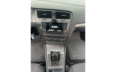 VW Golf 1.6TDI 105kc EVRO5 - автомобили, коли, обяви за нови и употребявани 11