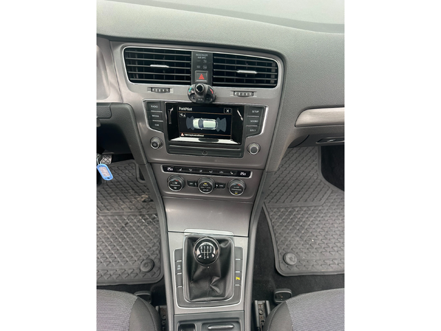 VW Golf 1.6TDI 105kc EVRO5 - автомобили, коли, обяви за нови и употребявани 11