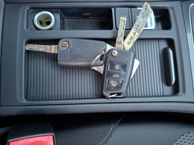 VW Golf 1, 6 tdi - автомобили, коли, обяви за нови и употребявани 15