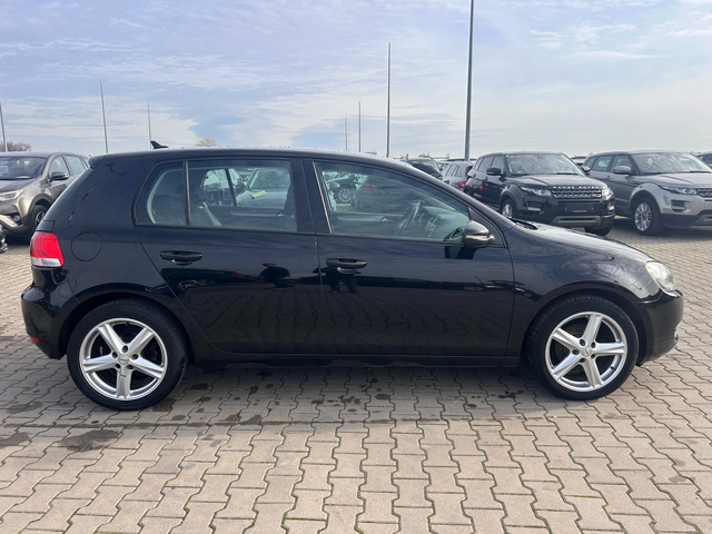 VW Golf 1.6i NAVI EURO 5 - автомобили, коли, обяви за нови и употребявани 4