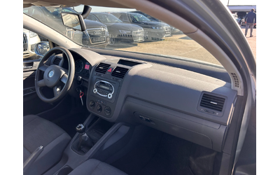 VW Golf 1.9TDI EURO 4 - автомобили, коли, обяви за нови и употребявани 9