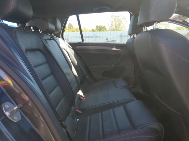 VW Golf GTI S - автомобили, коли, обяви за нови и употребявани 9