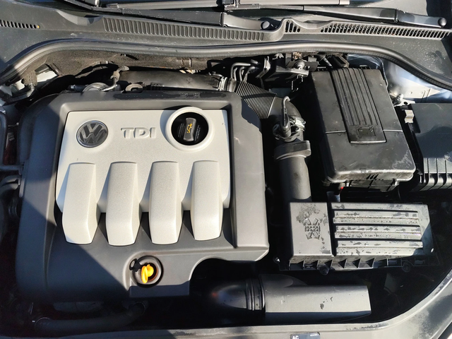 VW Golf 1.9TDi* KLIMATRONIK* - автомобили, коли, обяви за нови и употребявани 14