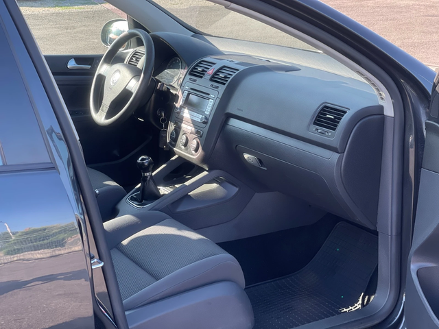 VW Golf 1.4i - автомобили, коли, обяви за нови и употребявани 11