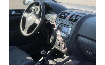 VW Golf 1.4i - автомобили, коли, обяви за нови и употребявани 13