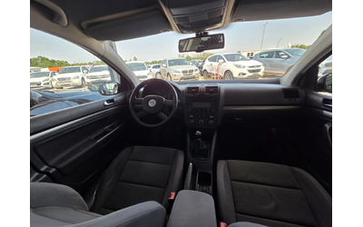 VW Golf 1.9tdi* klima* - автомобили, коли, обяви за нови и употребявани 13