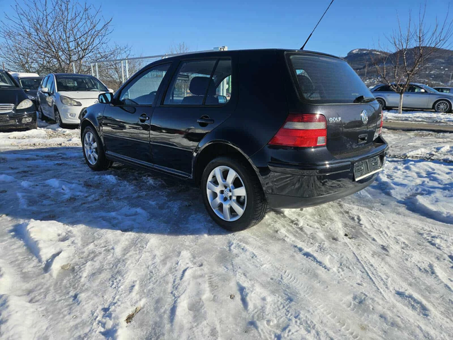 VW Golf 1.9TDI - автомобили, коли, обяви за нови и употребявани 2