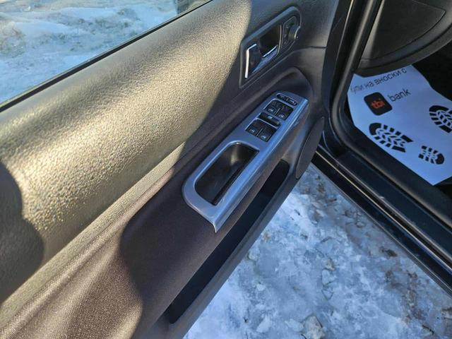 VW Golf 1.9TDI - автомобили, коли, обяви за нови и употребявани 9