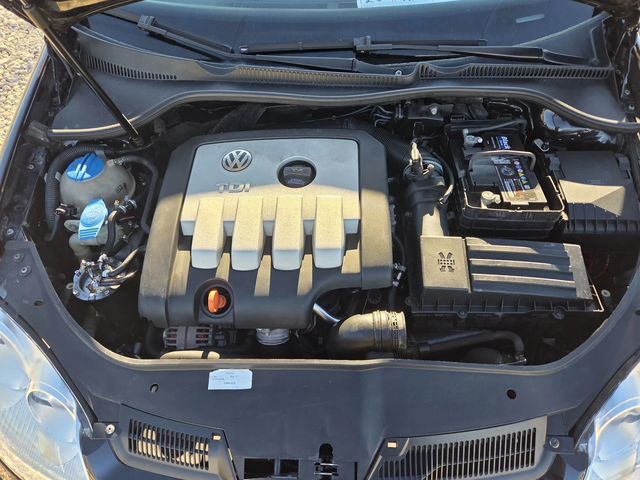 VW Golf 2.0tdi* Italy* - автомобили, коли, обяви за нови и употребявани 15