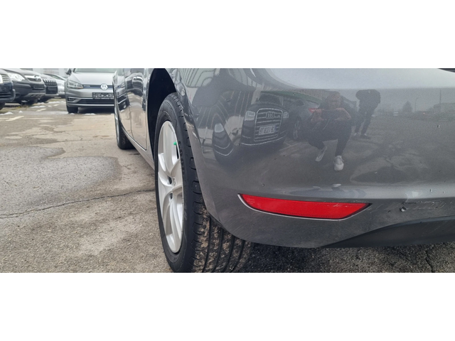 VW Golf 1.6i 102 k.c GAZ ITALIA - автомобили, коли, обяви за нови и употребявани 6