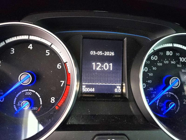 VW GOLF 2L 4 ALL WHEEL DRIVE - автомобили, коли, обяви за нови и употребявани 9